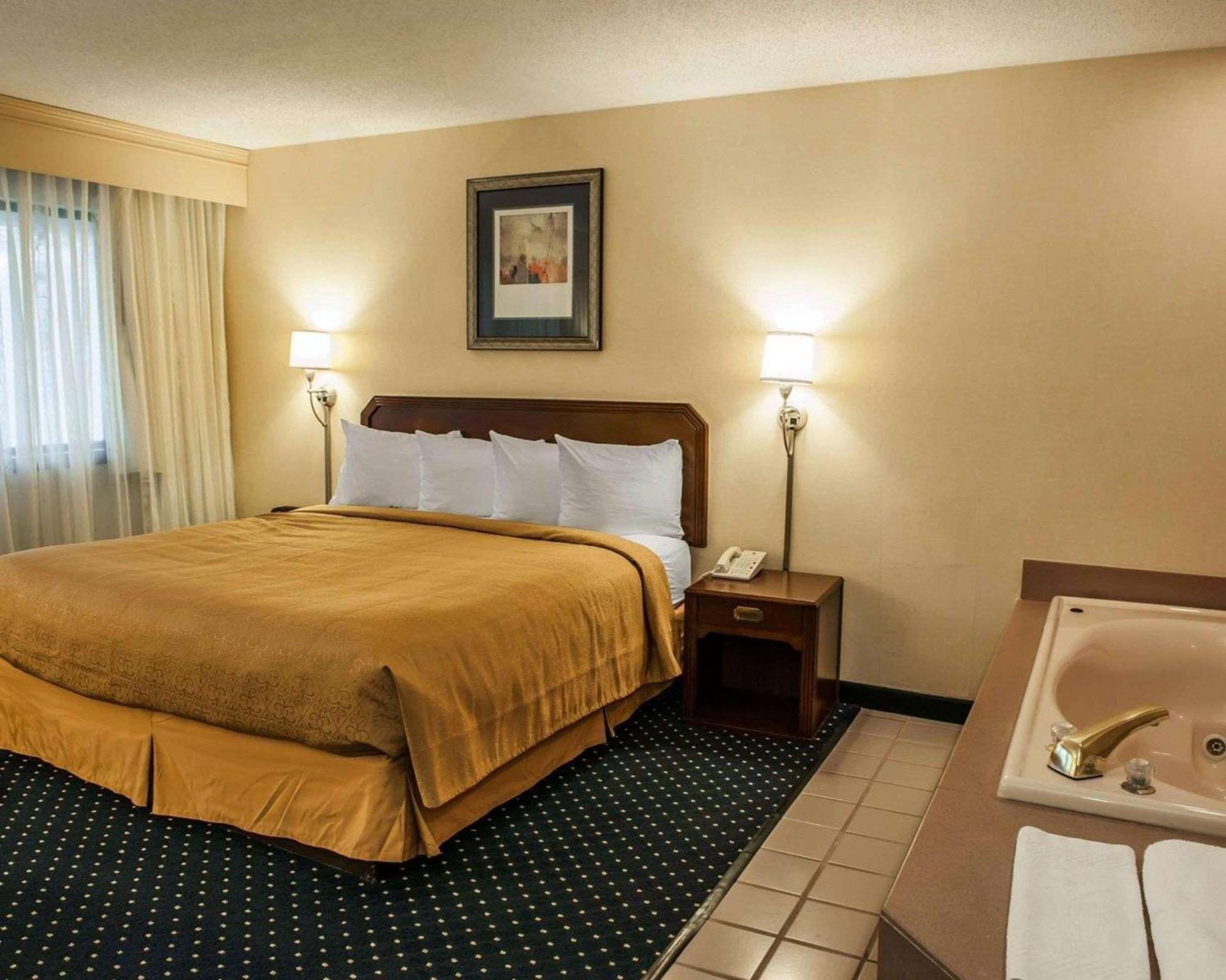 Quality Inn & Suites Goshen Eksteriør billede